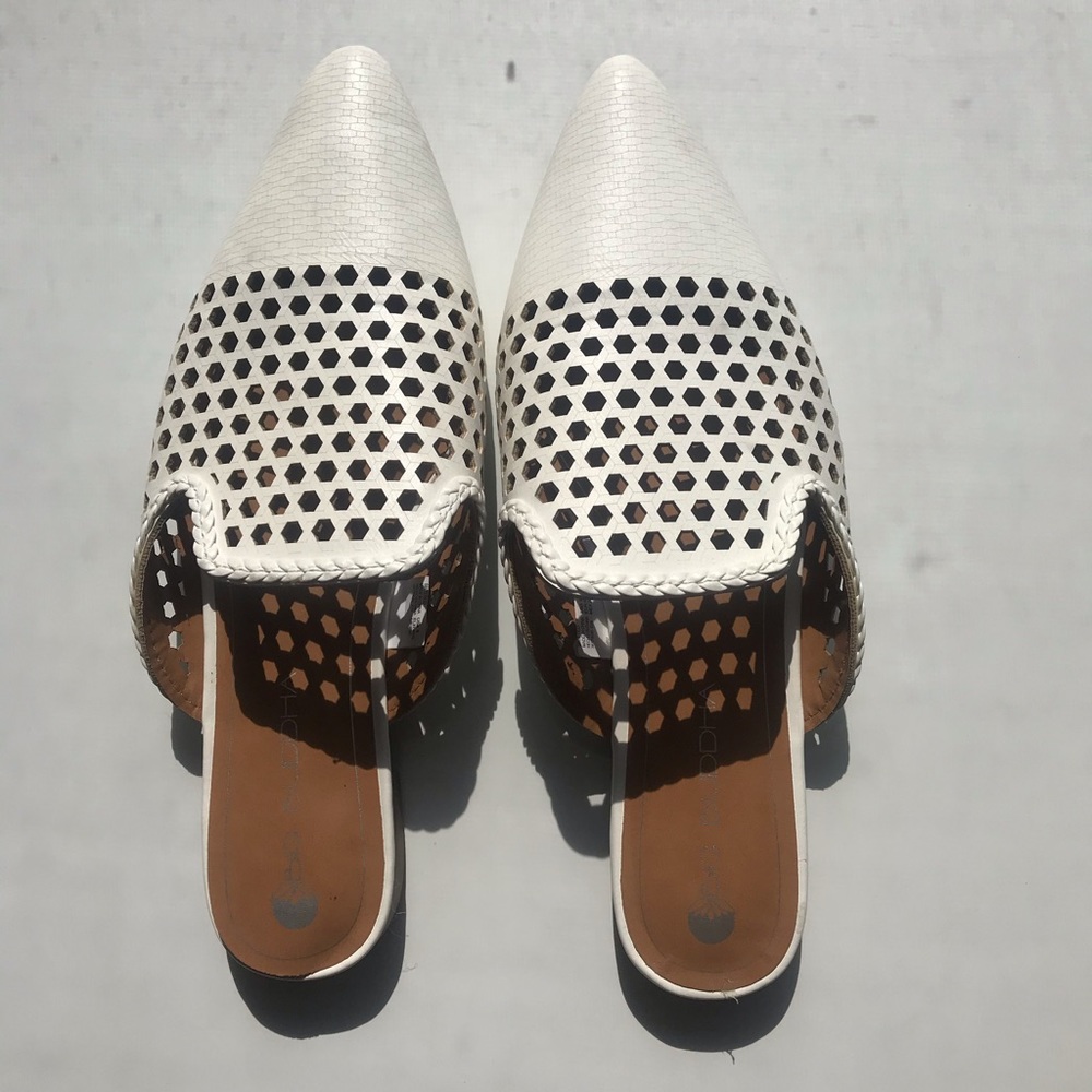 White miles size 9